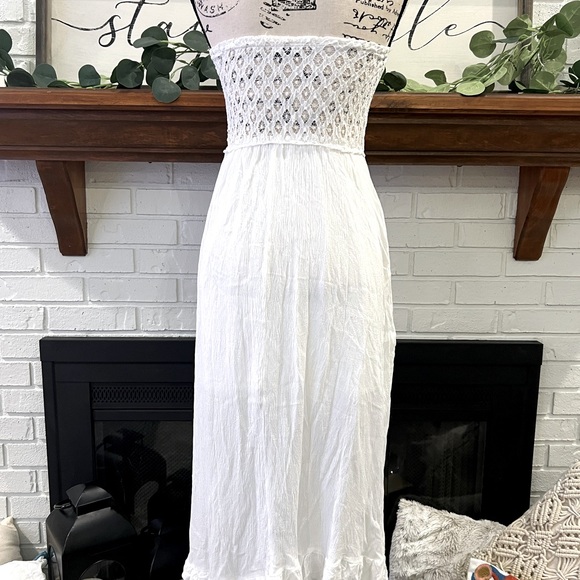 Boho Lace Strapless White Flowy Dress - Picture 3 of 3
